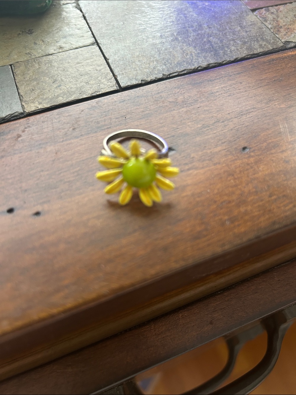 Vintage Yellow Daisy Enamel Statement Ring Adjustable - Picture 2 of 3